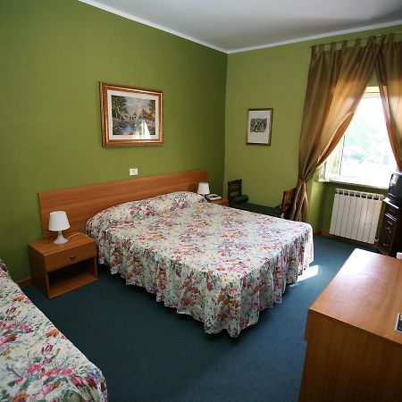 Hotel Sutrium Bagian luar foto