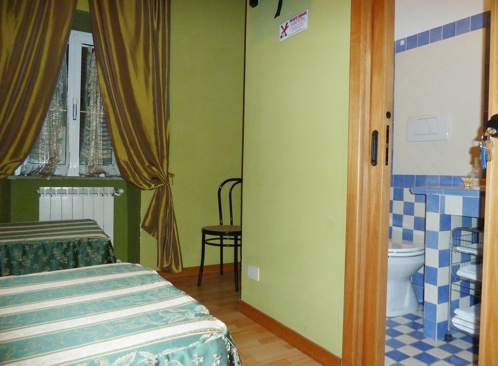 Hotel Sutrium Ruang foto