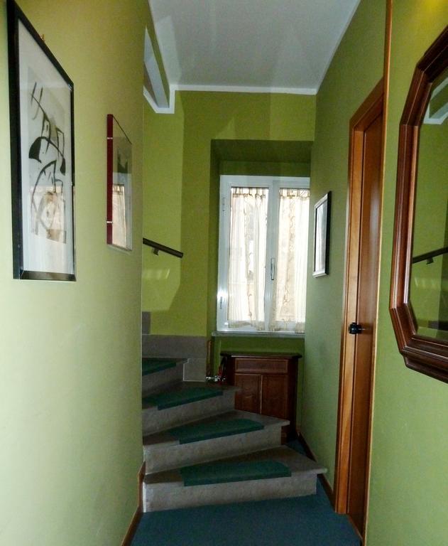 Hotel Sutrium Bagian luar foto