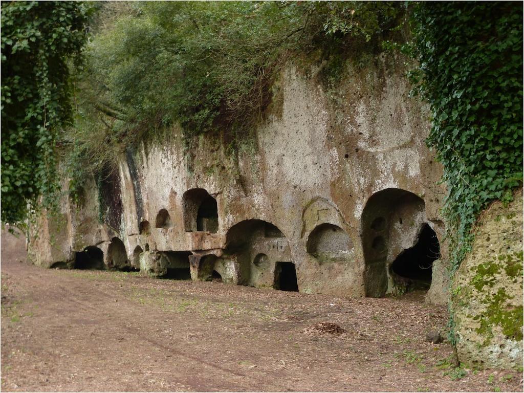 Hotel Sutrium Bagian luar foto